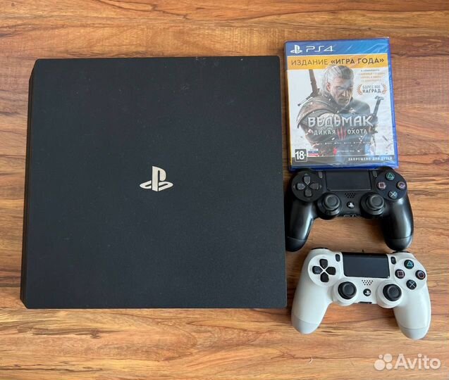 Play Station 4 PRO 1 TB