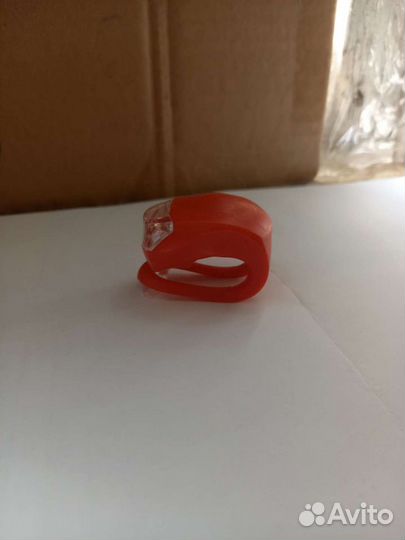 Велосипедный фонарь красный