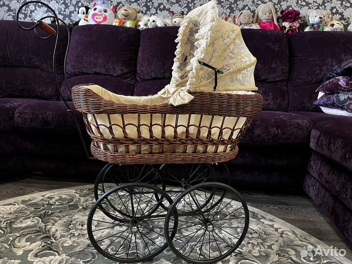 Коляска для кукол