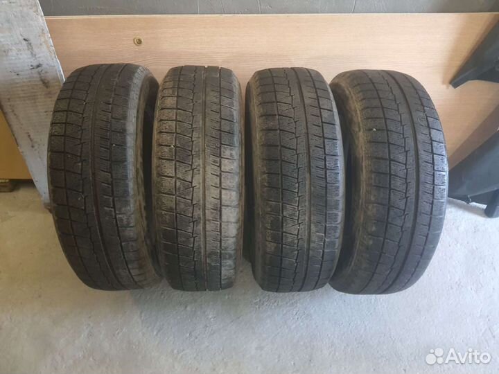 Bridgestone Blizzak Revo GZ 225/60 R17 99S