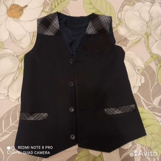 Жилетка для мальчика школьная 128