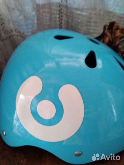 Шлем для велоспорта и роликов