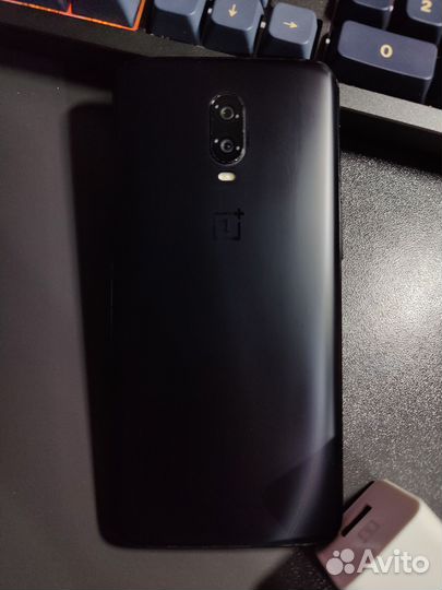 OnePlus 6T, 8/256 ГБ