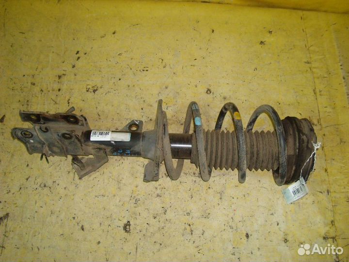 Стойка Nissan Serena HFC26 (Переднее Правое)