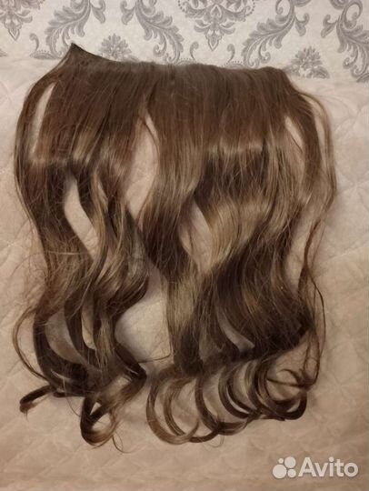 Волосы на заколках русые