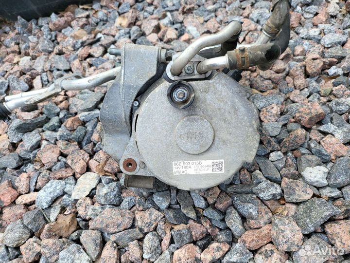 Мало б.у. генератор Audi A8 D4 4H 3.0 cgwa