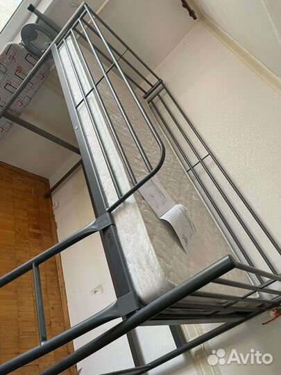 Кровать двухъярустная(чердак)