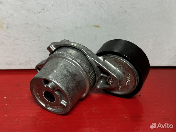 T39338 Натяжитель ремня A2742000470