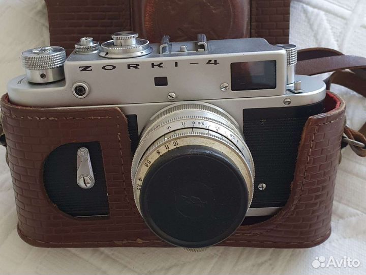 Фотоаппарат пленочный и аксессуары