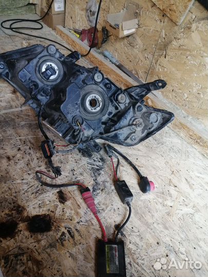 Фараы Mitsubishi Outlander 2