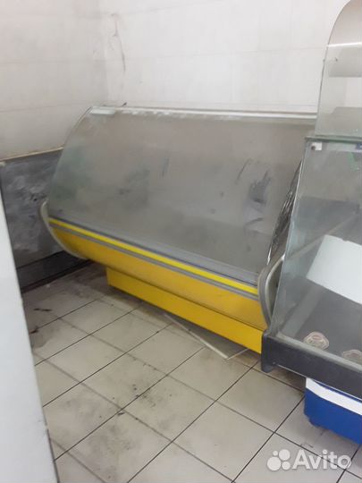 Холодильная витрина бу