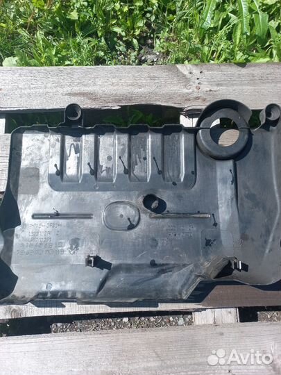 Накладка на двигатель Mazda