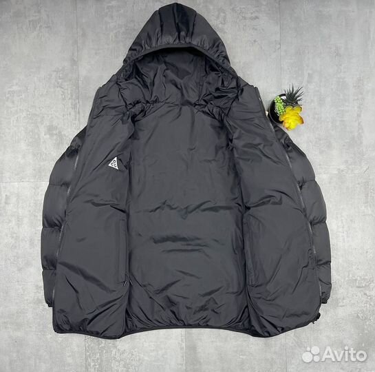 Зимние куртки Nike ACG