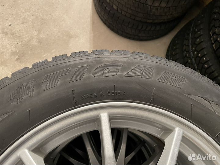 Зимняя резина на литых дисках