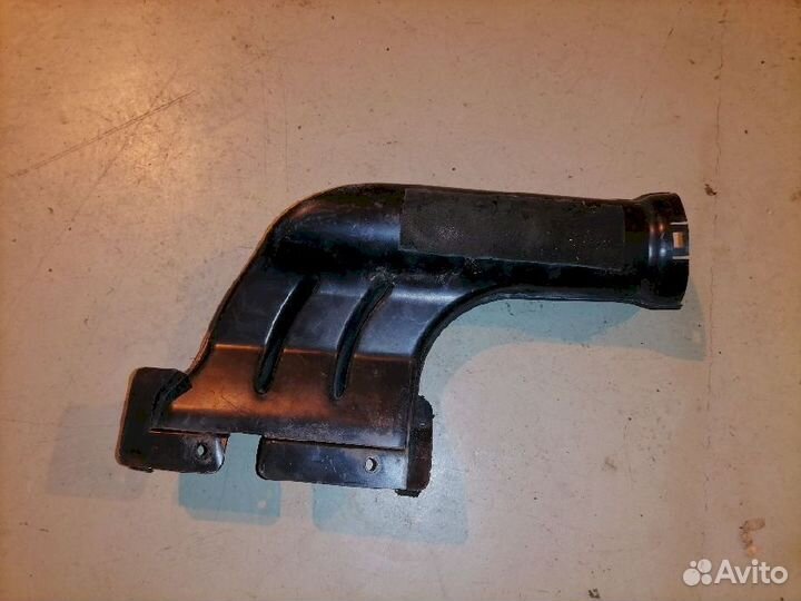 Воздухозаборник MR431309 Mitsubishi Pajero III V63