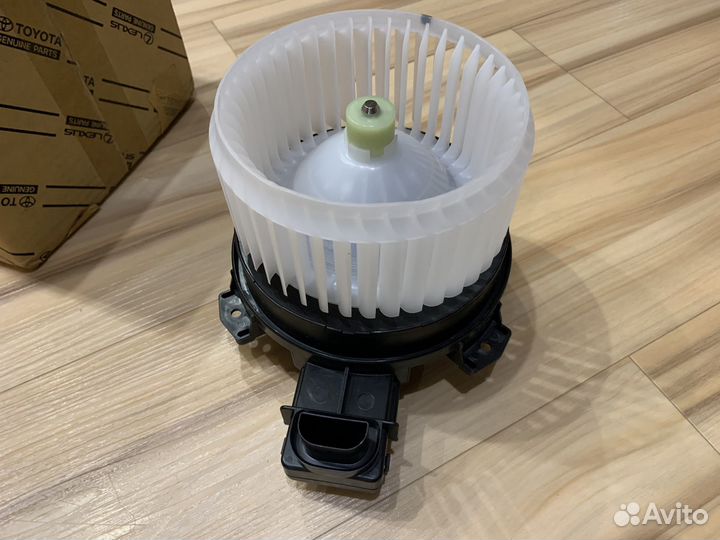 Моторчик печки Toyota 87103-0K391