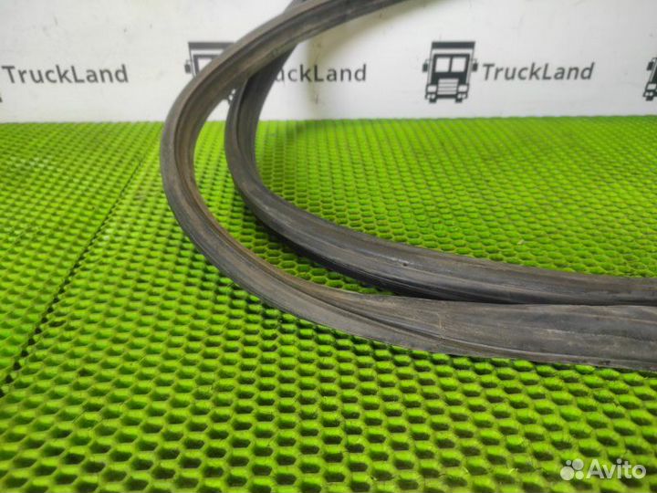 Уплотнительная резинка боковой двери Man Tgs