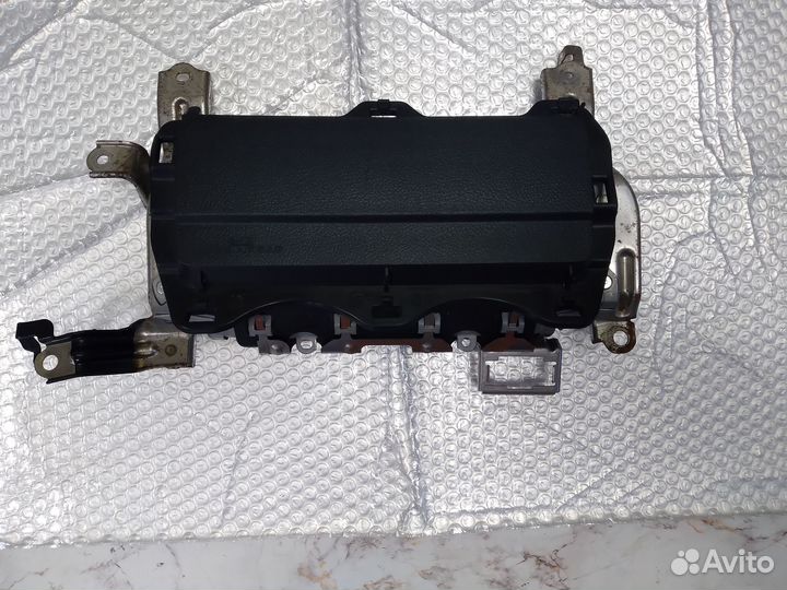 Подушка коленная Ленд крузер 200