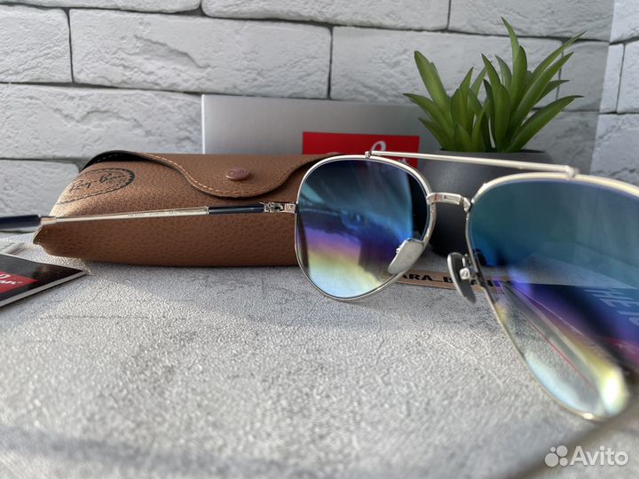 Солнцезащитные очки ray ban