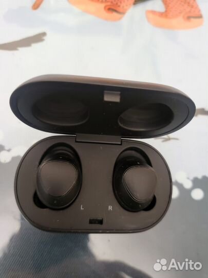 Беспроводные наушники Samsung Gear Iconx 2018