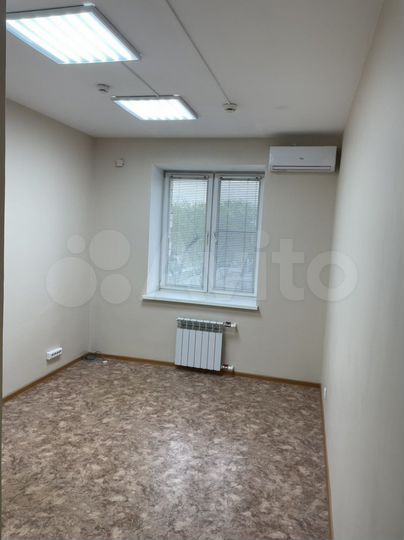 Центр, 3 этаж, гор,хол.вода в кабинете,17кв.м