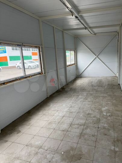 Павильон на трафике 15м, Баныкина