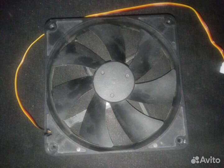 Вентилятор для корпуса 140*140