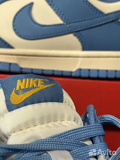 Nike dunk low university blue