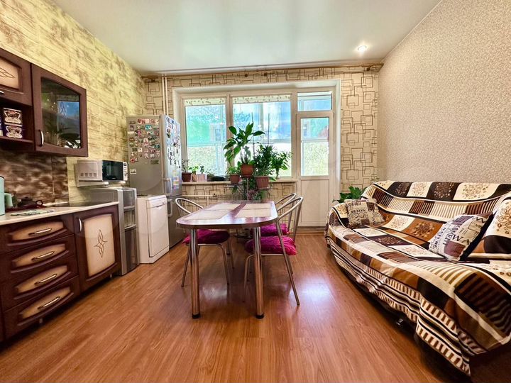 2-к. квартира, 54,2 м², 2/4 эт.