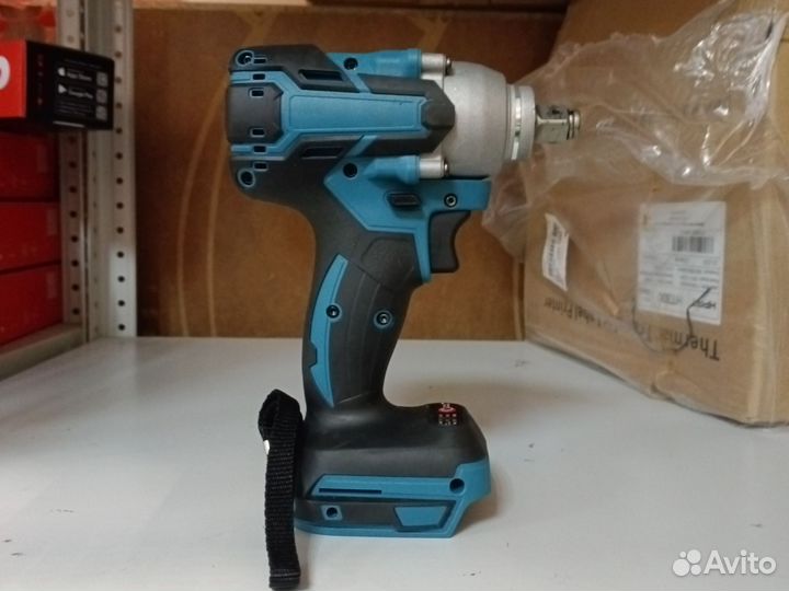 Гайковерт ударный аккумуляторный