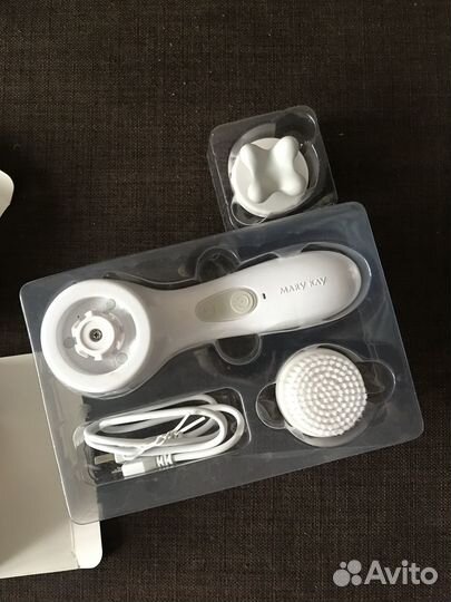 Щетка для умывания + насадка для массажа Mary Kay