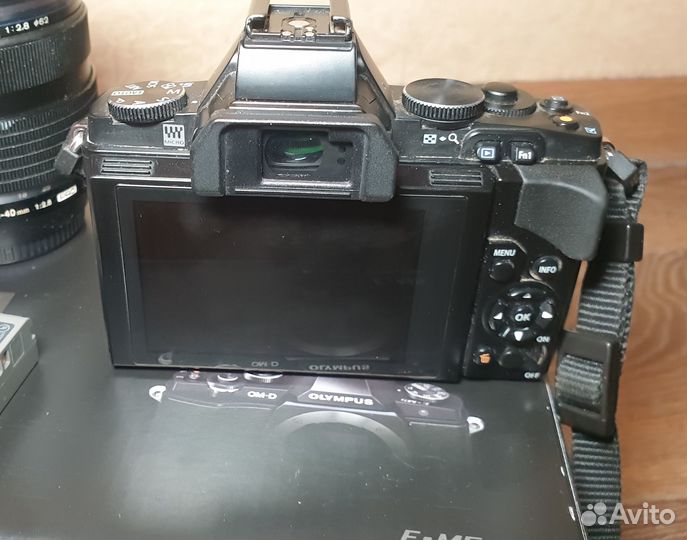 Olympus OM-D E-M5+ручка HDL-6+Olympus 14-42