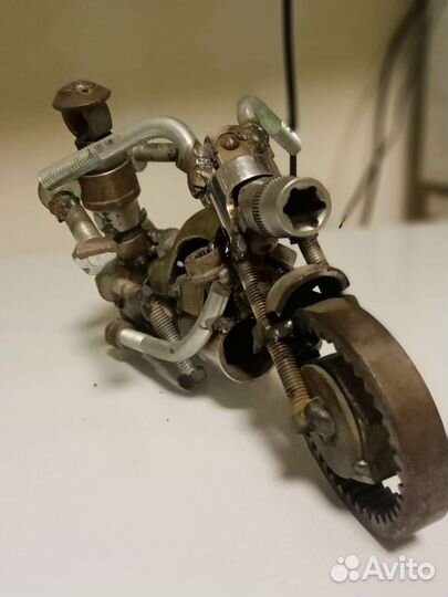 Мотоцикл из машинных запчастей