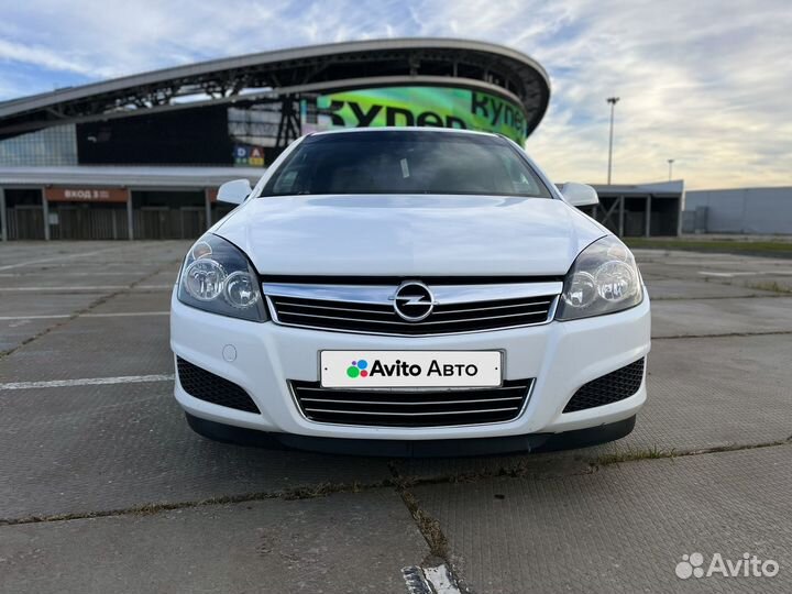 Opel Astra 1.6 МТ, 2012, 194 000 км