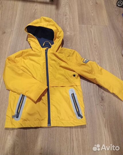 Ветровка на мальчика в идеальном состоянии