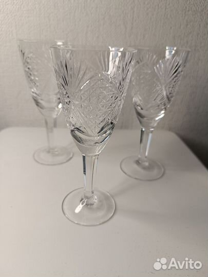 Хрустальные бокалы, рюмки, фужеры