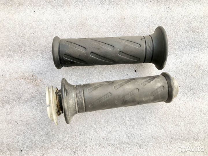 Suzuki RF 400 грипсы и ручка газа