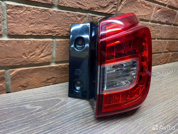 Фонарь задний правый Suzuki SX4 S-Cross Рест 2016+