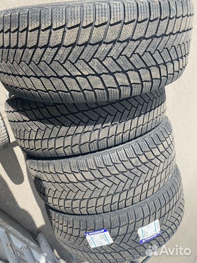 Michelin X-Ice Snow SUV 285/45 R22