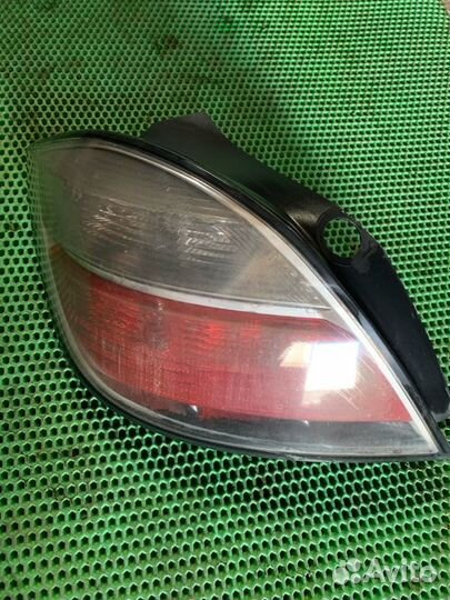 Задний фонарь левый Opel Astra H Z18XER 2007