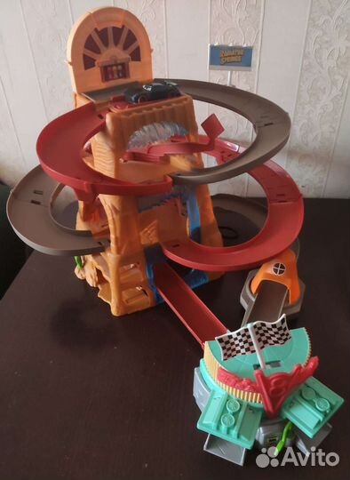 Трек Mattel Cars автодром Радиатор Спрингс GTK 90