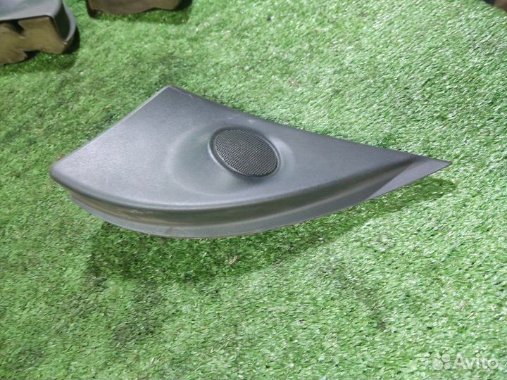 Внутренняя заглушка зеркала левая Opel Astra H