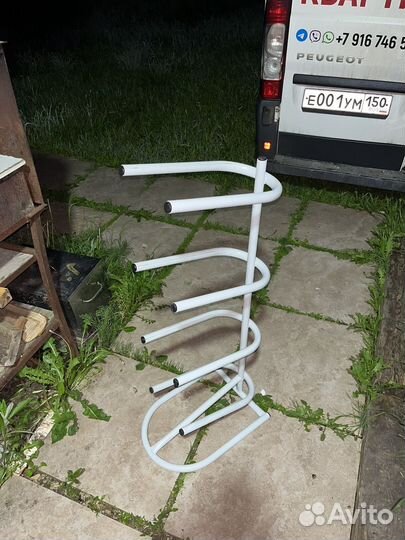 Стойка для бутылей воды 19 л + 6 бутылей