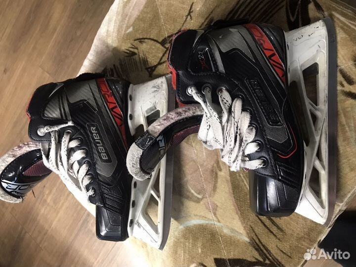 Коньки хоккейные вратрские bauer x2.7 размер 35