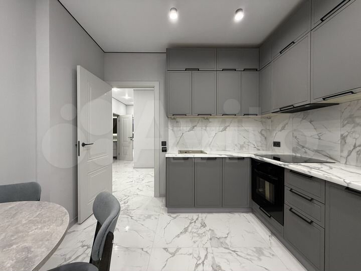 3-к. квартира, 65 м², 8/12 эт.