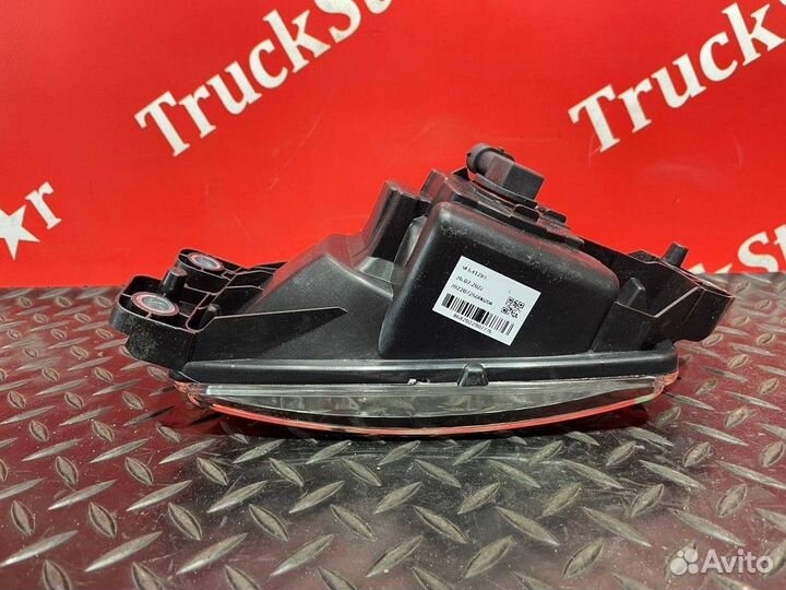 Фара противотуманная левая Renault T