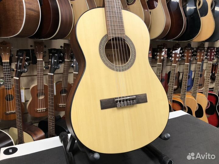 Классическая гитара 3/4 с чехлом, Parkwood PC75-wb