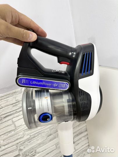 Пылесос Redmond RV-UR365