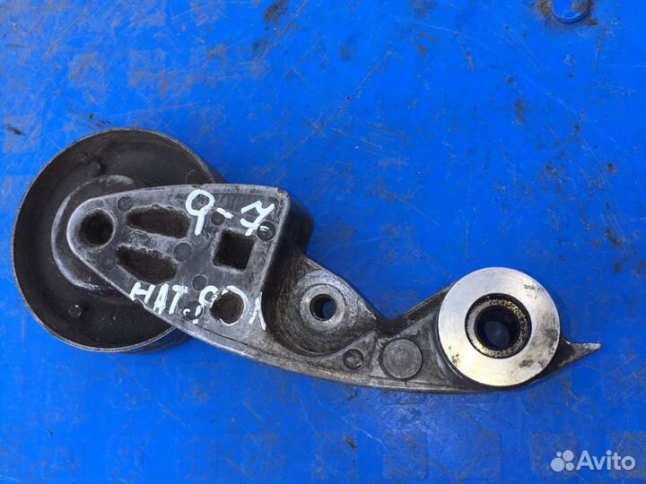 Натяжной ролик ремня генератора Audi Q7