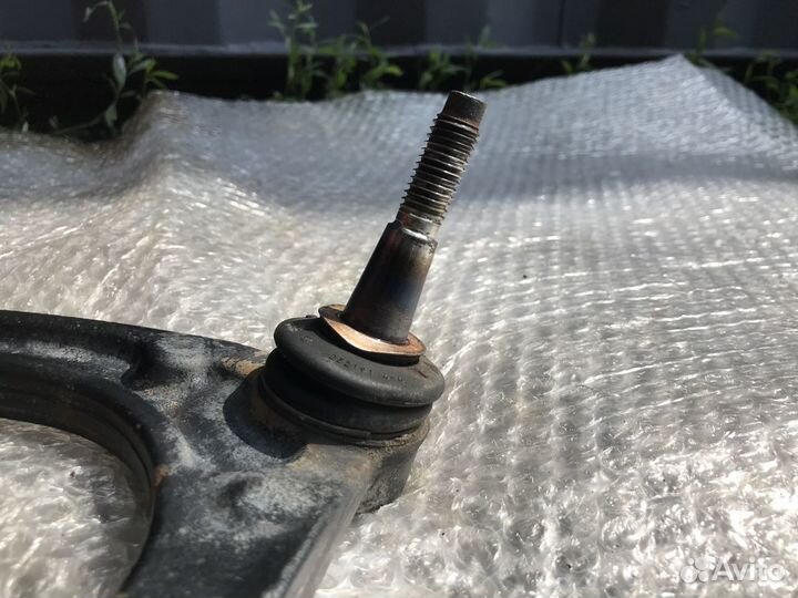 Рычаг передний правый Chevrolet Tahoe III 06-14